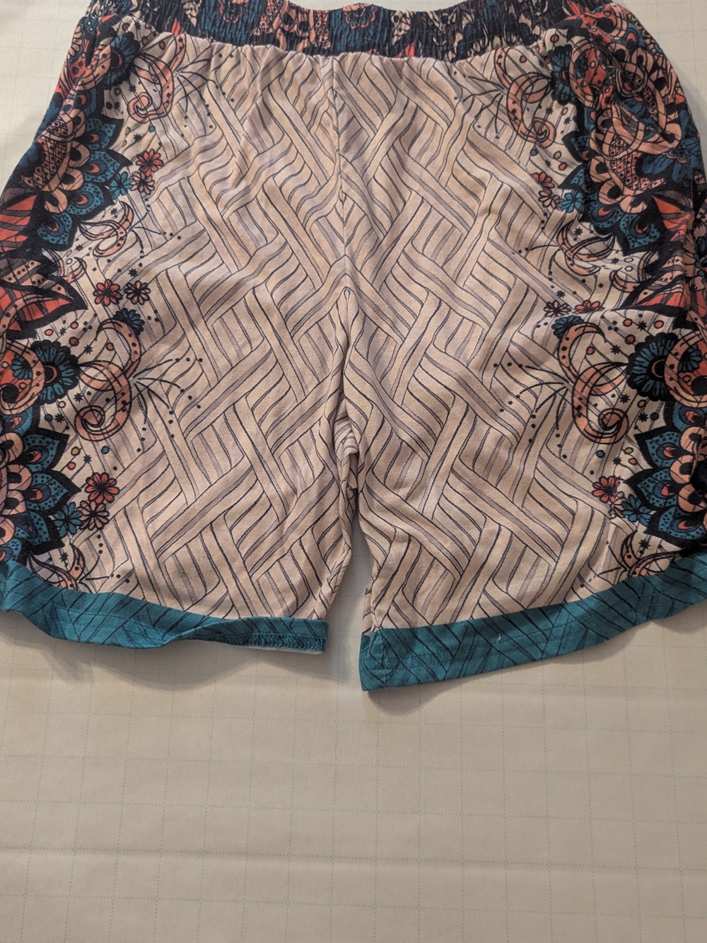 Printed Elastic-Waist Women’s Shorts in Teal and Cream